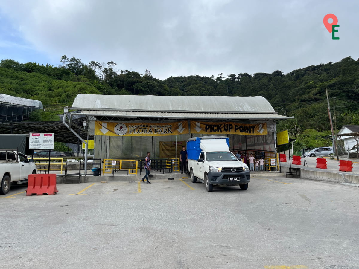 Pick Up Point For CH Flora Park At The New Carpark